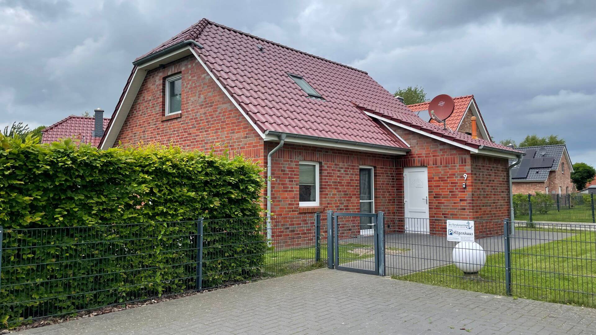 Seitenterrasse am Stellplatz